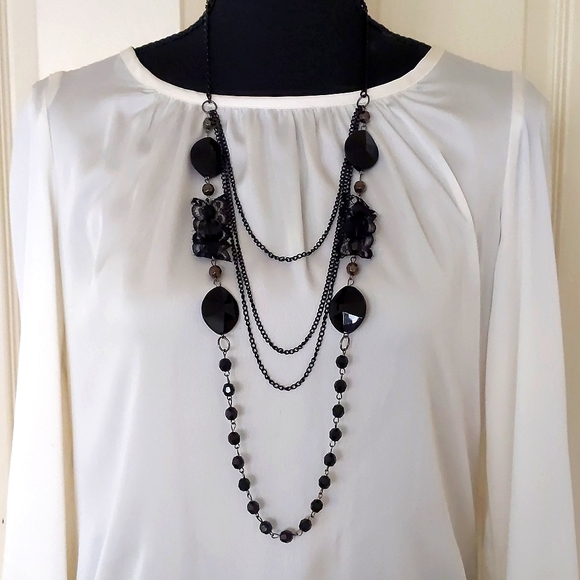 NWOT. Multiple Strands/Shapes/Materials Chained Necklace. - Picture 2 of 4